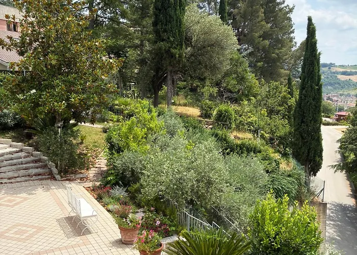 Radici فندق مبيت وإفطار تيرامو